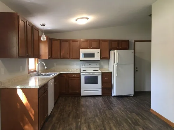 604-606 N 6th St, Marshall, MN 56258