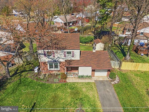4th image of 2502 Hughes Rd