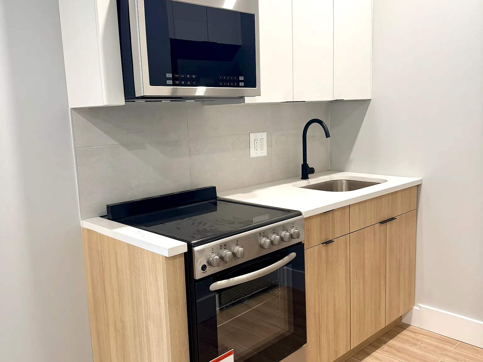 809 Midwood Street — Photo 3