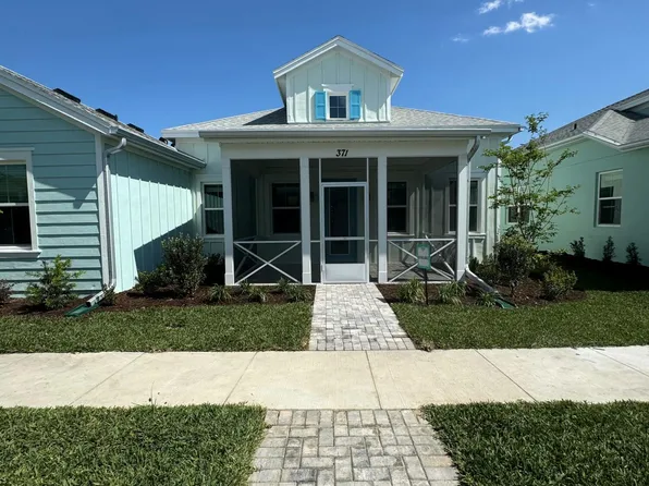 371 Latitude Dr, Daytona Beach, FL 32124