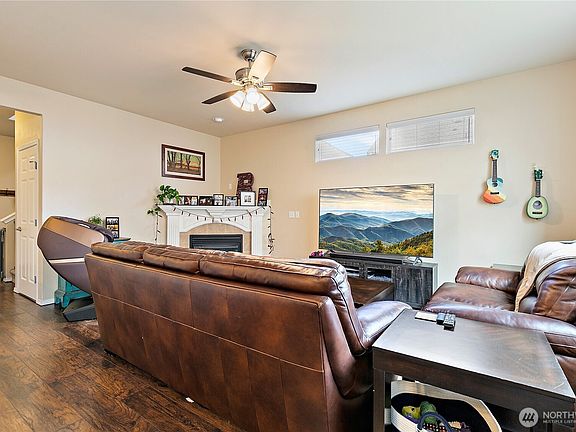 3rd image of 111 178th Street Ct E