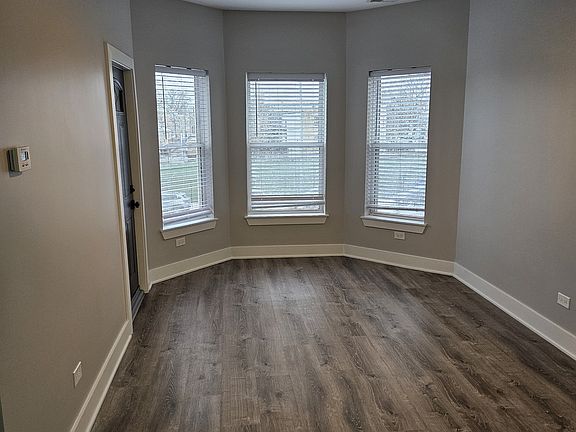 4th image of 2743 W Fullerton Ave #2