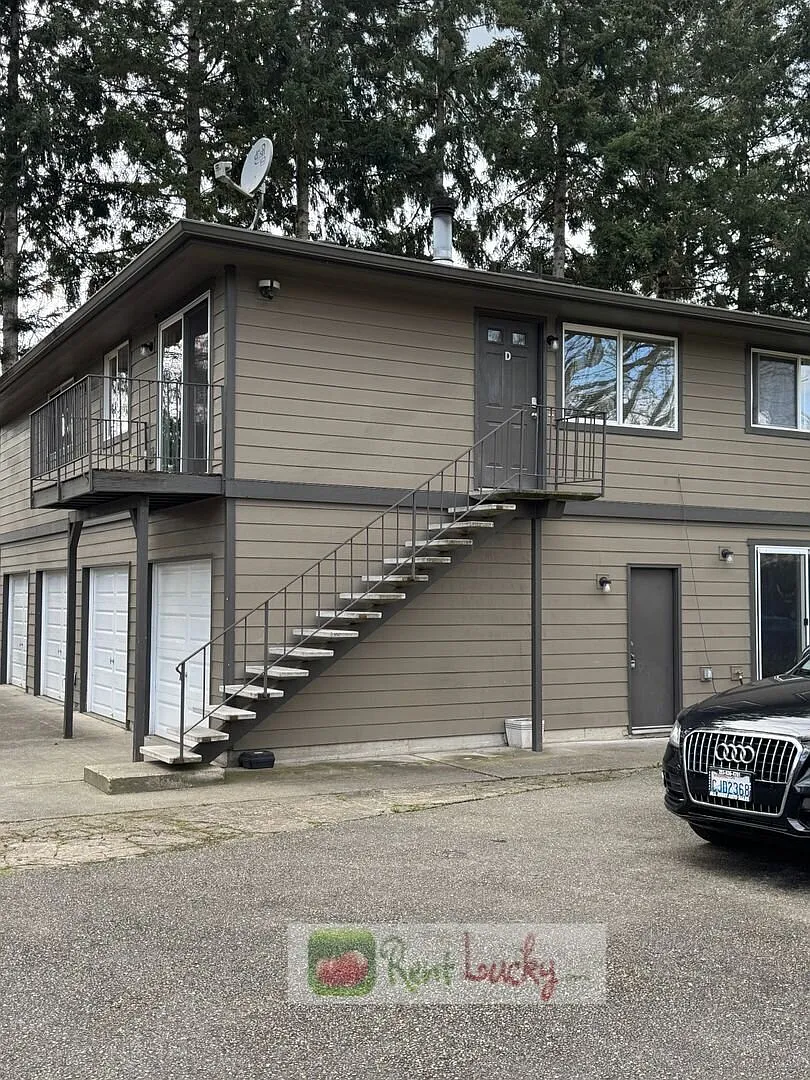 Sweet Updated 2-Bedroom Townhome w/Garage in Nice 4-Plex in Pacific! — Photo 3