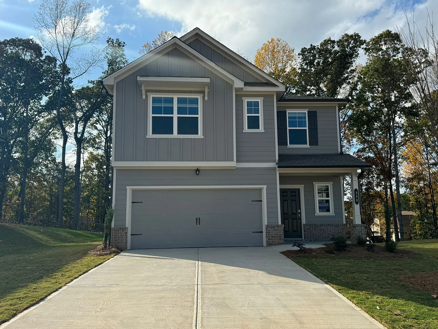 5 bed, 2177 sqft, $2,600 — Photo 3