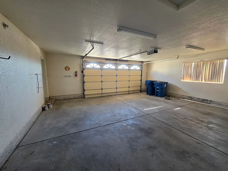 3949 King Rd — Photo 12