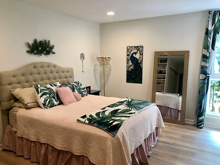 911 N Kings Rd #111 — Photo 16