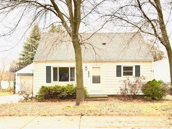 1032 S Oak Ave, Owatonna, MN 55060