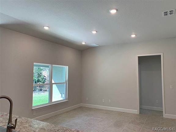 5th image of 10060 N Carver Dr