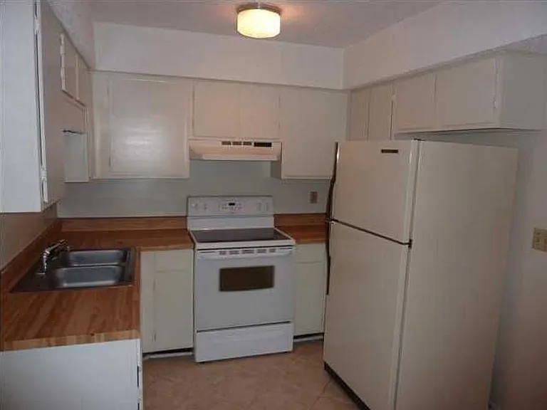 125 Alabama Ave #A-C — Photo 3