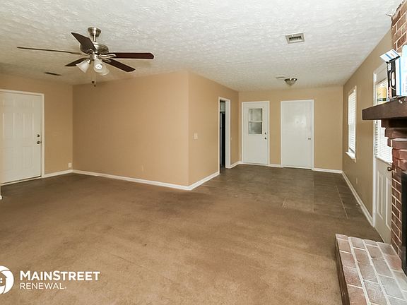 4th image of 3469 Creekwood Dr SE