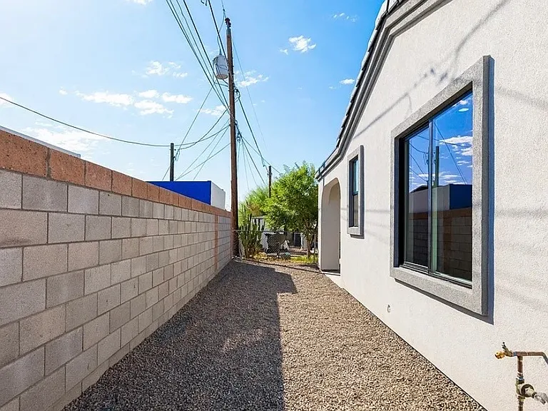 1794 Artesia Dr — Photo 14