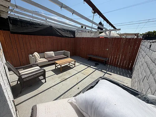 332 N Orange Ave #B Photo 1