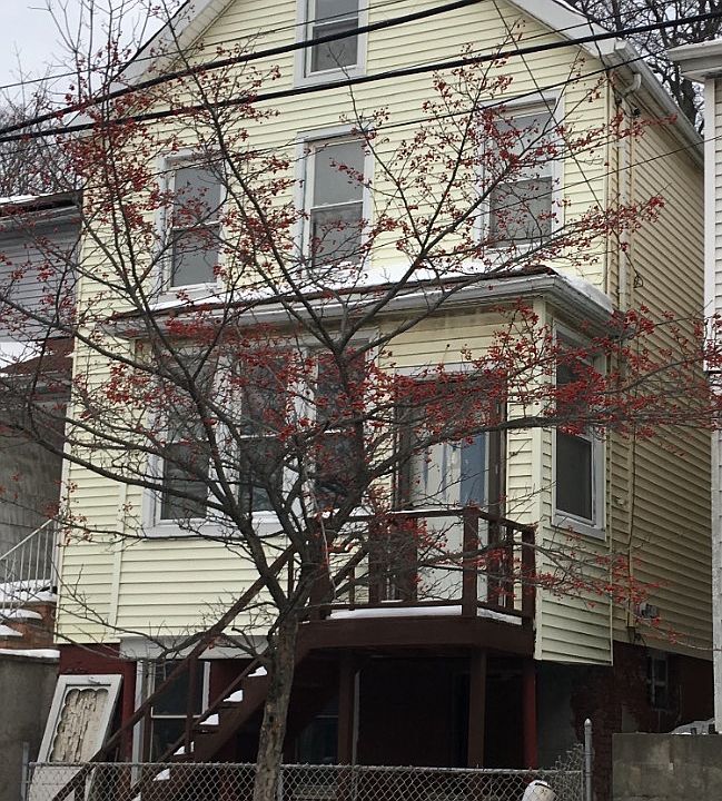 1st image of 115 Osgood Ave