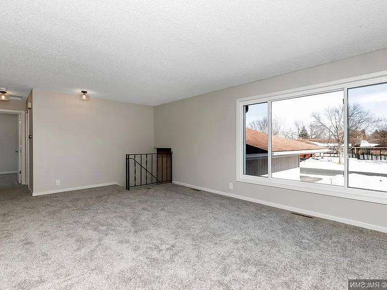 10213 Quebec Ave S — Photo 6