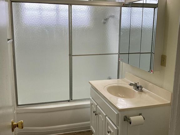 5th image of 12645 Norwalk Blvd APT 7