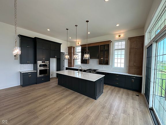 5th image of 15929 Sonnet Park Ln