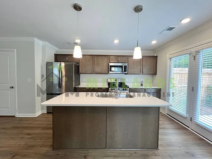 333 Canary Grass Ct — Photo 11