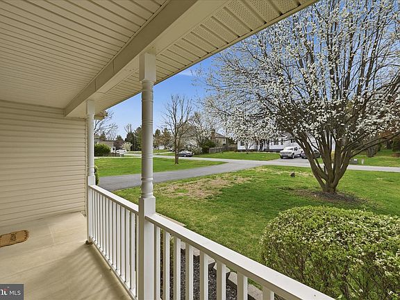 3rd image of 48 Altoona Way