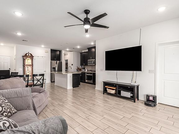 4th image of 3620 E ARCHER Drive