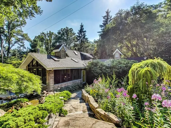 7989 N 300 E, La Porte, IN 46350