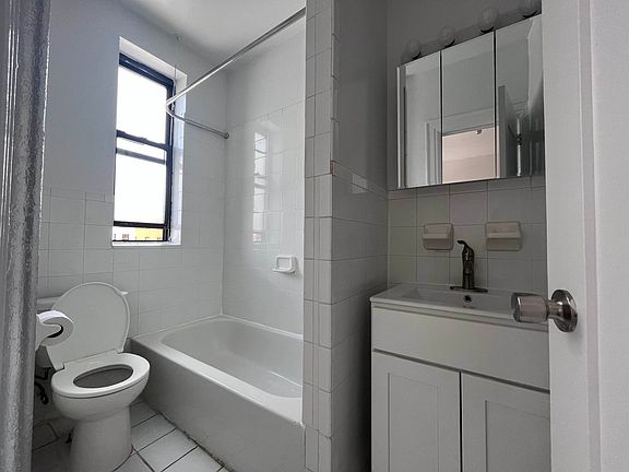 5th image of 159 Eastern Pkwy APT 5K