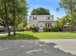 12 Lakeview Drive, Middle Island, NY 11953