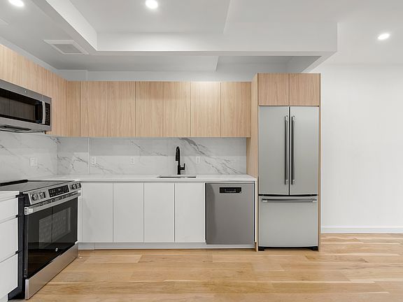4th image of 105 Rogers Ave #200