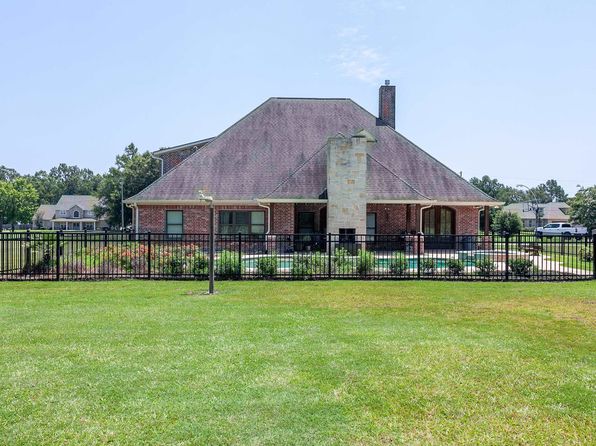 3200 Panda Rd, Orange, TX 77632