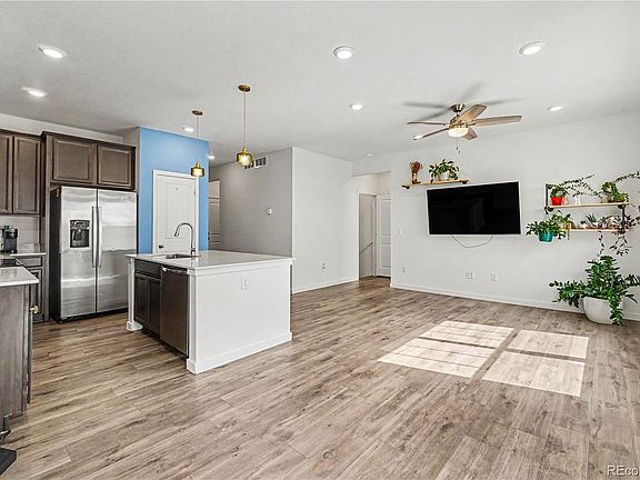 4th image of 892 Crestone Street