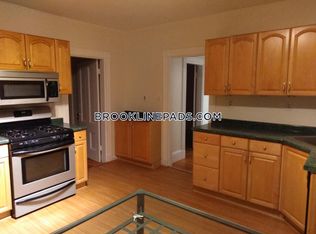 7 Craig Pl #U1, Brookline, MA 02446