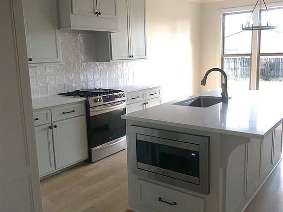 4th image of 41021 Talonwood Dr