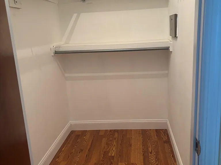 walk in closet