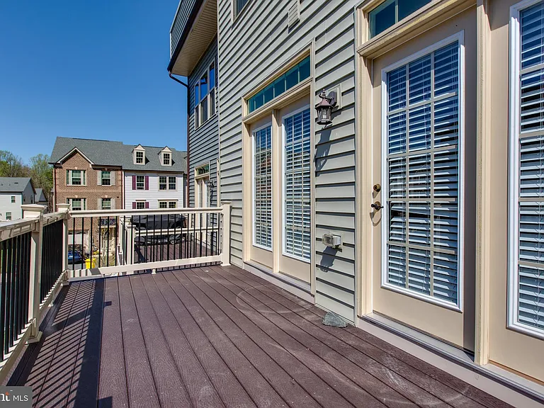 7311 Taylors Hill Ln — Photo 21