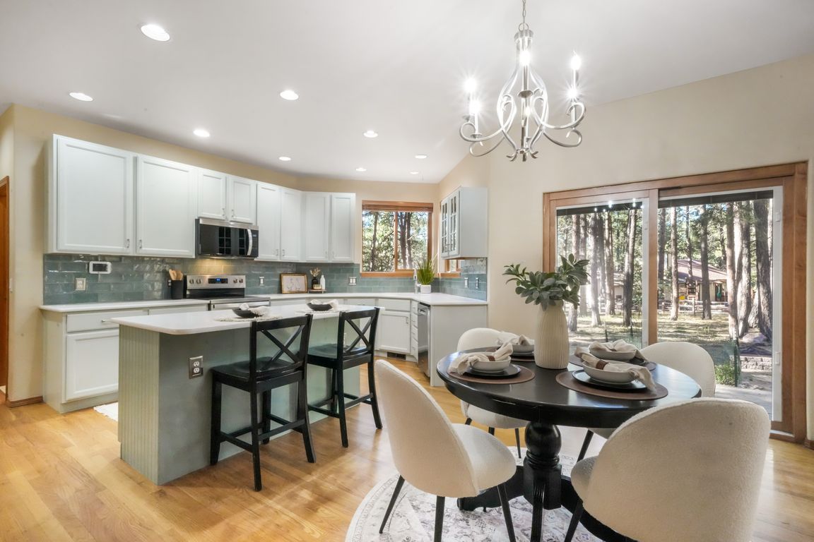 next background image