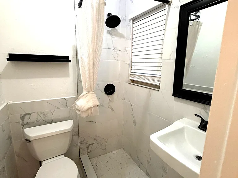 65 Somerset Ter — Photo 16