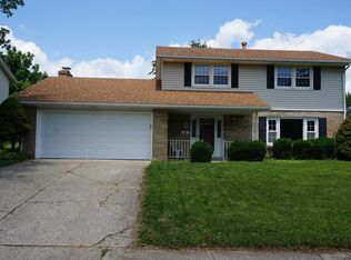 401 Cherrywood Dr, Fairborn, OH 45324