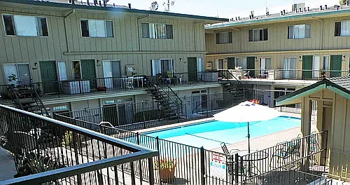 Fayette Townhouse Apartments — Photo 31
