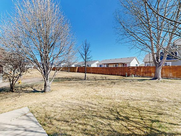 4th image of 1050 Waterglen Dr #D