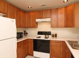 2608 N Syracuse St UNIT 201, Denver, CO 80238