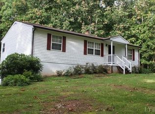 1518 Glenwood Dr, Bedford, VA 24523