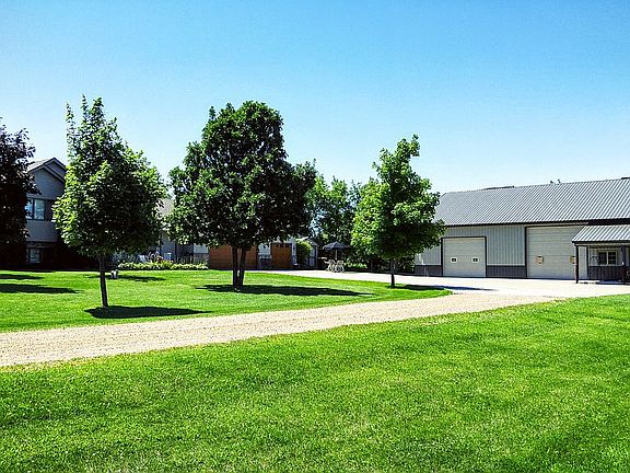 2nd image of 25070 Vergus Ave