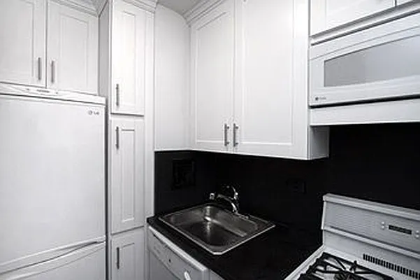 Rented by GoodRock Realty | media 22