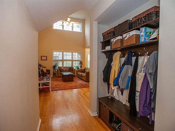 4th image of 1020 Burton Pl