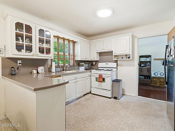 4th image of 1505 Chestnut Avenue