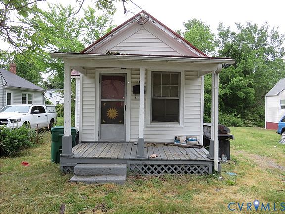 3rd image of 18 N Grove Ave