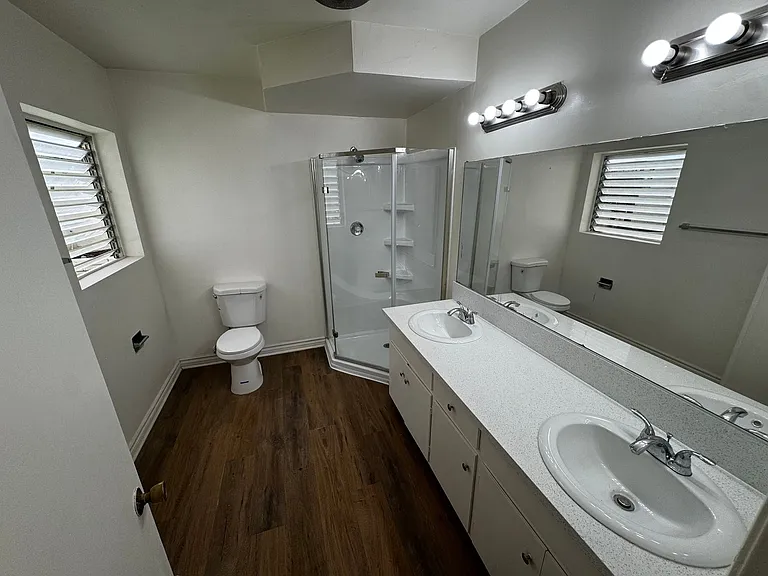 100 - Kimberly Apartments — Photo 40