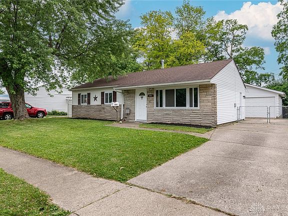 2nd image of 4882 Rainier Dr