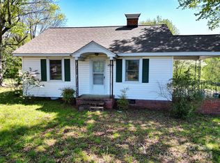1310 N Main St, Mount Holly, NC 28120