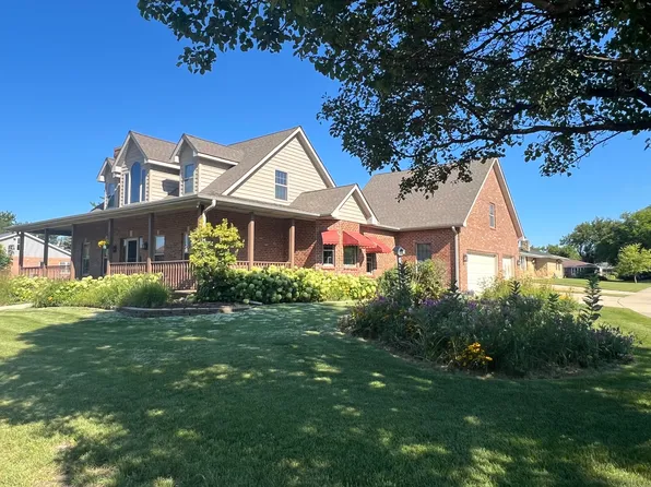 1802 Jared Dr, Crest Hill, IL 60403