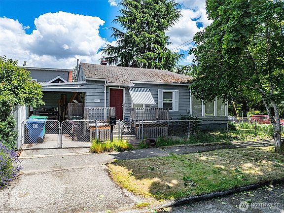 2nd image of 5050 50th Avenue SW